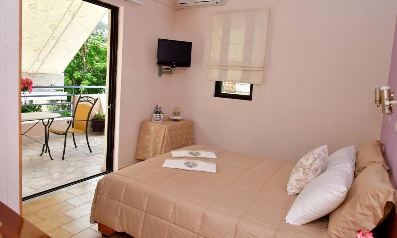 Konstantinos Apartments 托隆 外观 照片