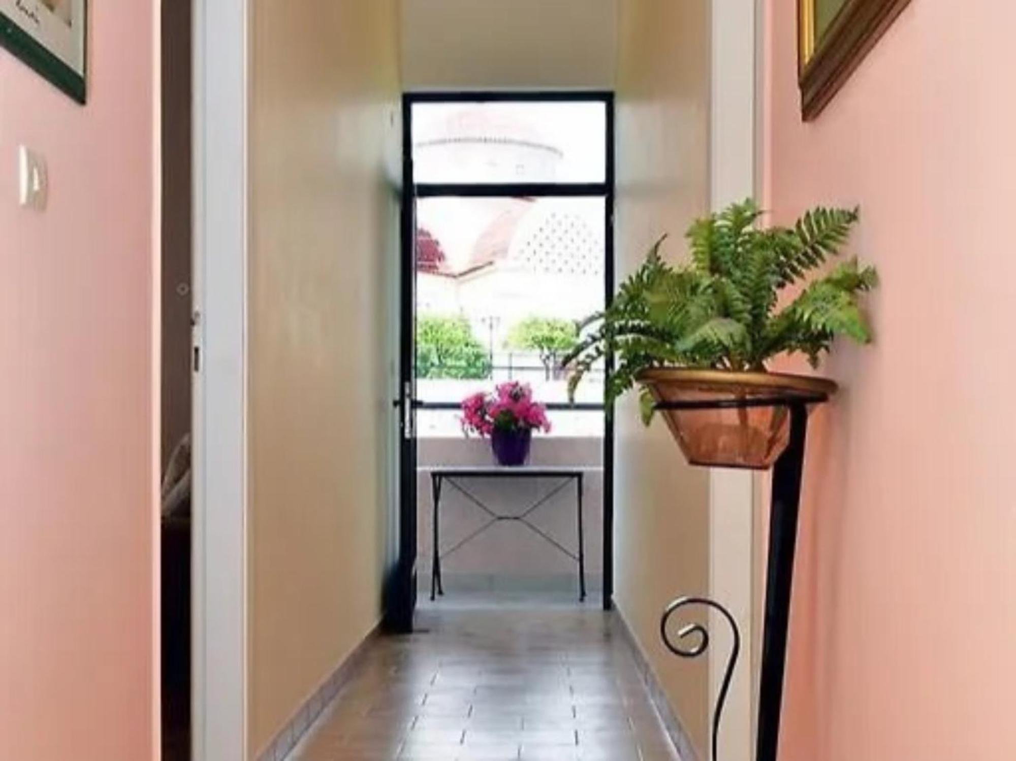 Konstantinos Apartments 托隆 外观 照片